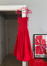 Load image into Gallery viewer, Gabriela Midi Dress