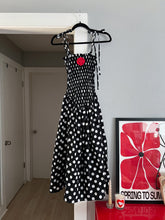 Load image into Gallery viewer, Gabriela Midi Dress